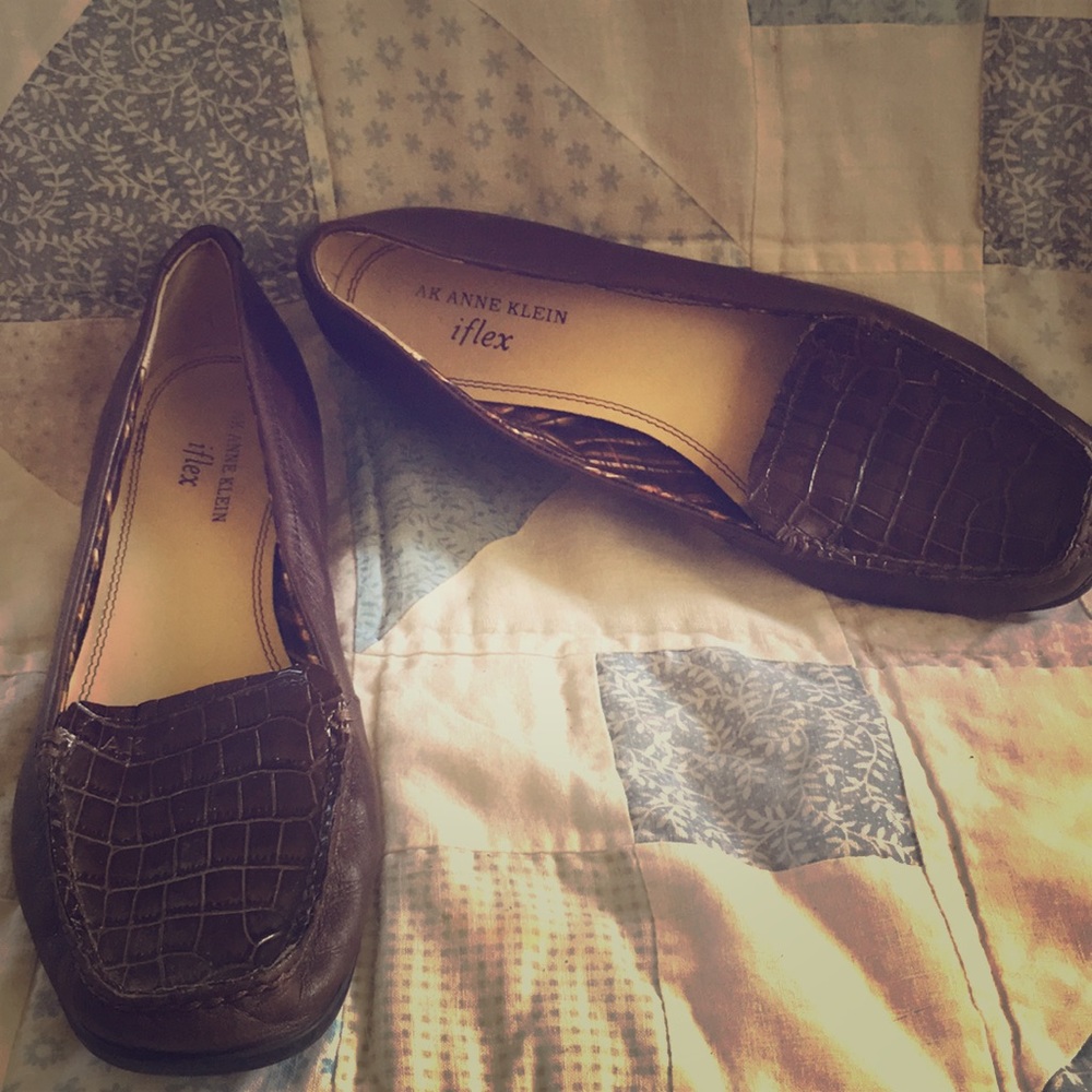Dress shoes
